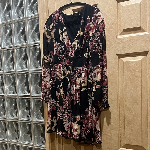 Soieblu Elegant Floral Long Sleeve Dress in Black and Pink - Picture 1 of 5